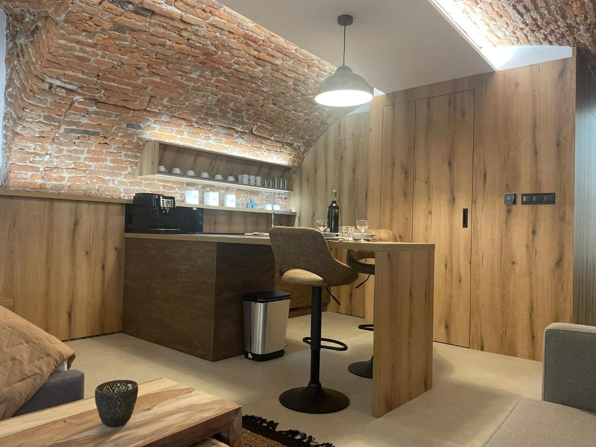 Understreet Studio With Private Parking Kosice Exterior photo